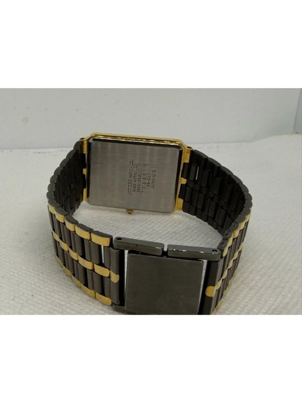 Citizen Vintage Tank Gold-Tone Black Dial Rectangular Quartz Watch 2828-299009